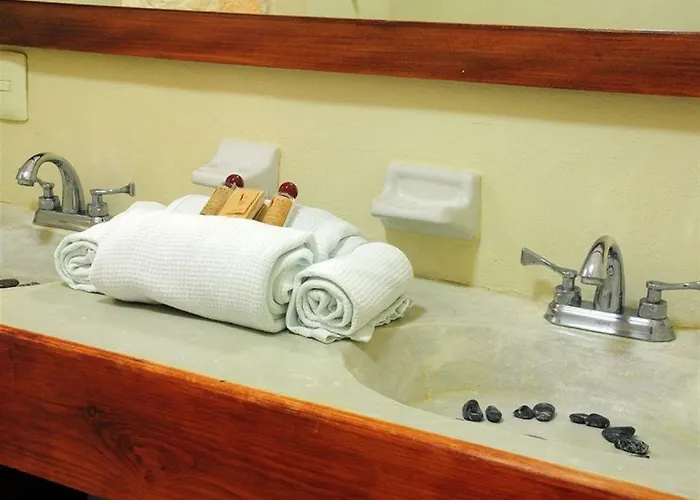 Hip Hotel